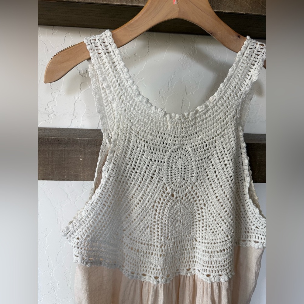 Crochet gauzy muslin tan beige tank,sleeveless beachy blouse•••neutral,LARGE - Picture 5 of 10